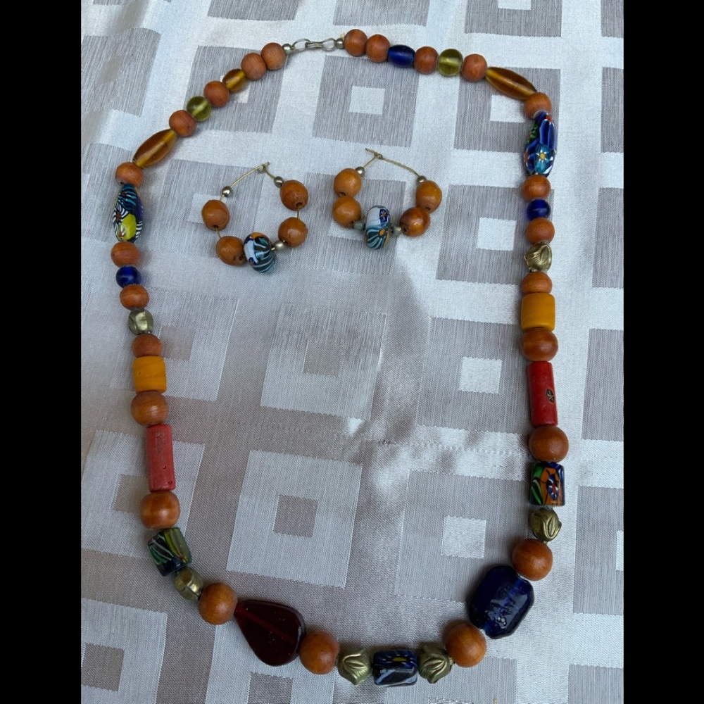 NWOT necklace and earrings set